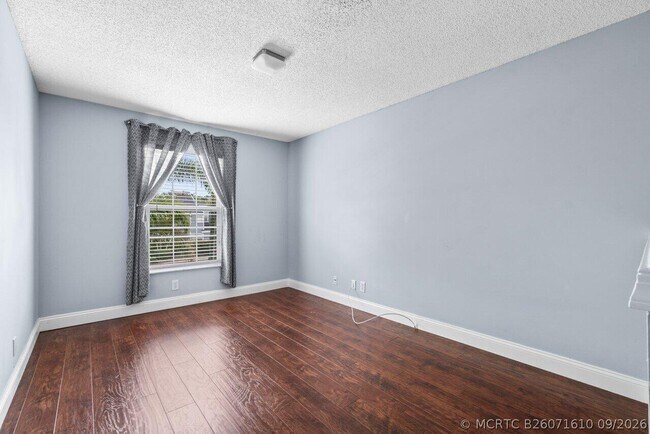 Building Photo - 5423 Grand Park Pl