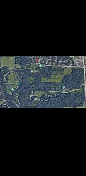 Building Photo - 46 Ravine Ridge Dr S