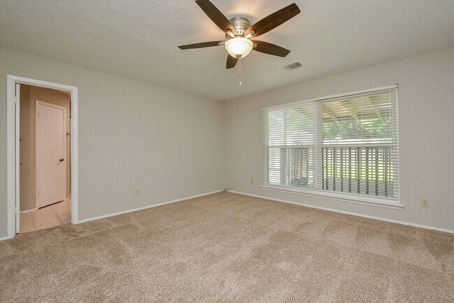 Building Photo - 2119 Landcircle Ct