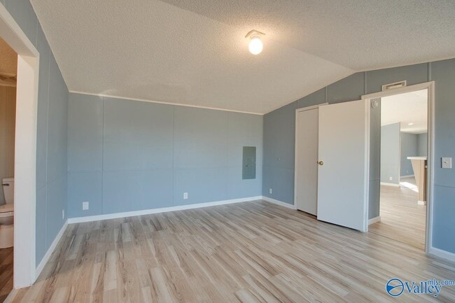 Building Photo - 156 Kinney Rd