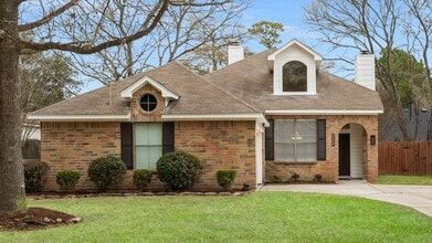 Building Photo - 1931 Invermere Dr