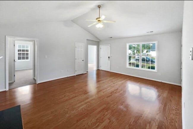 Building Photo - 100 Waterford Dr