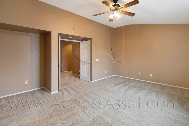 Building Photo - Charming 4 Bedroom, 3 Bathroom Home in Murrieta with Spacious Layout & Bright Interiors
