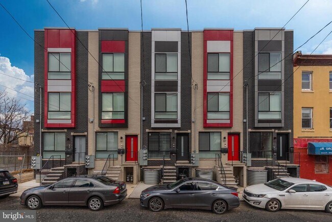 Building Photo - 141 W Huntingdon St