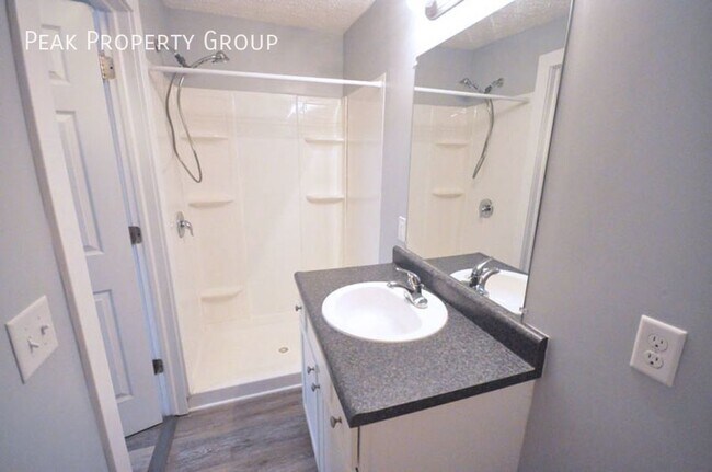 Building Photo - 51 McMillen Ave