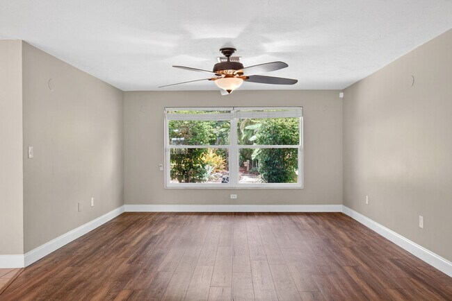 Building Photo - SFH  North Fort Myers 4419