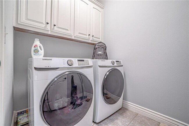 Building Photo - 4313 W Arlington Dr