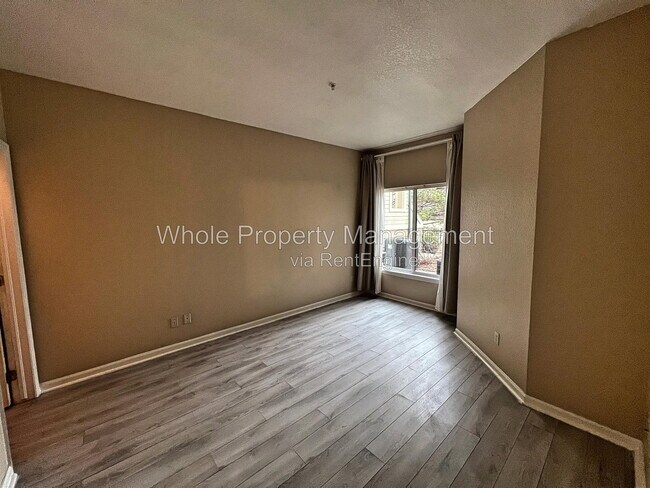 Building Photo - 8707 E Florida Ave