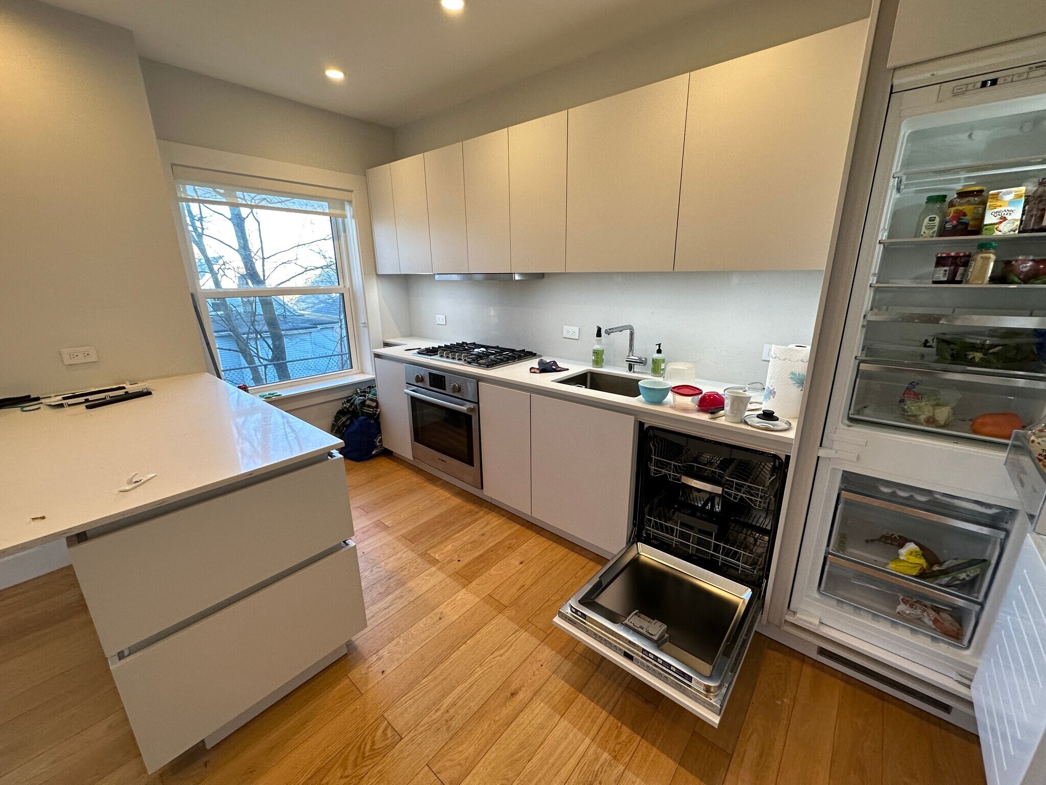 Building Photo - 36 Madison St