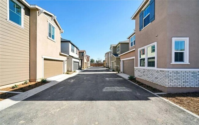 Building Photo - 40411 Via Cava