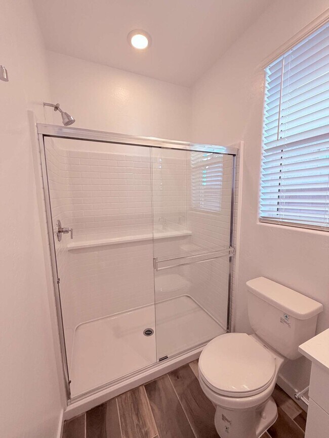 Building Photo - 8307 E Peterson Ave