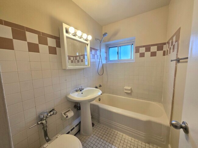 Building Photo - 4980 N Marine Dr