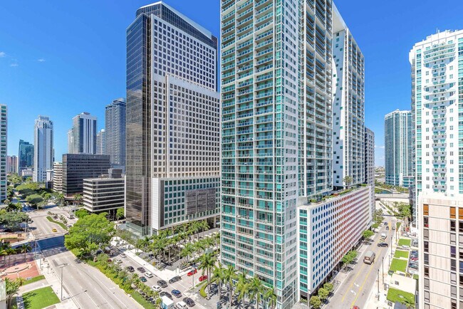 Building Photo - 485 Brickell Ave