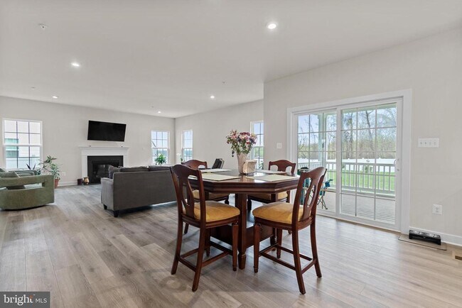 Building Photo - 12105 Empire Ln