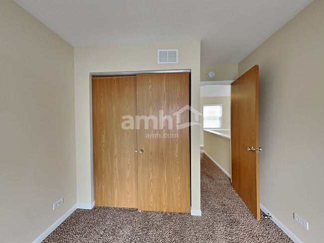 Building Photo - 2387 N Lancaster Ln