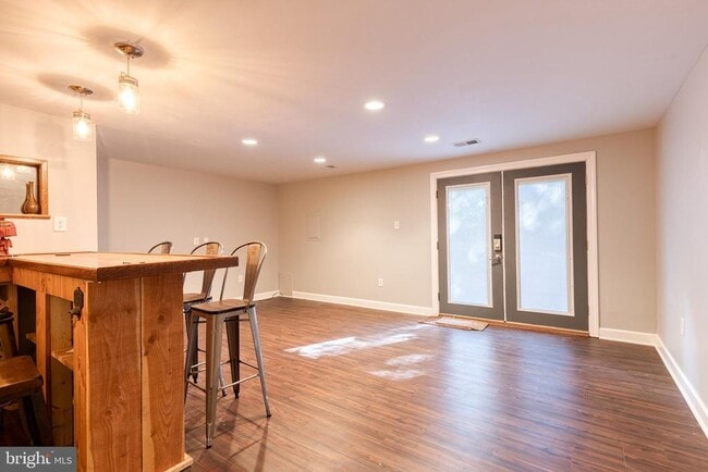 Building Photo - 1640 Mt Airy Ct