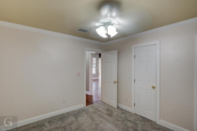 Building Photo - 3910 Le Brooke Ln