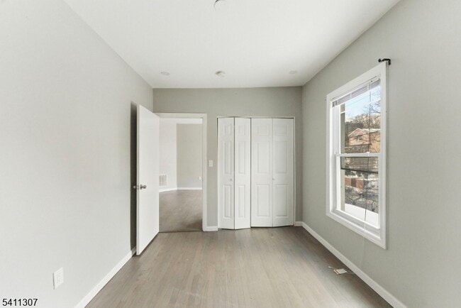 Building Photo - 467 Summer Ave