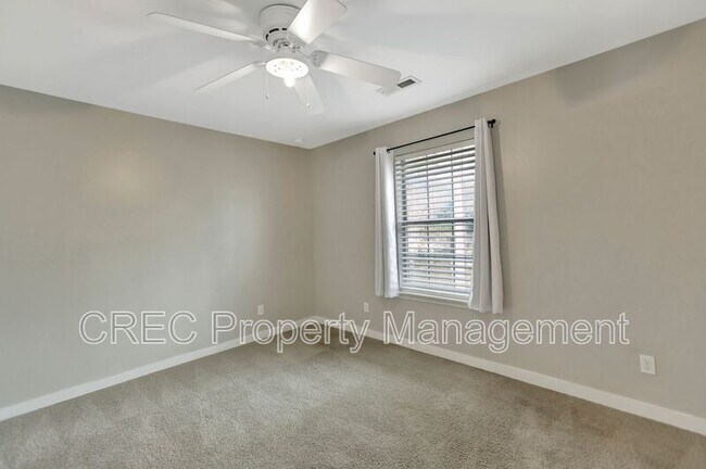 Building Photo - 1411 Oaklanding Rd