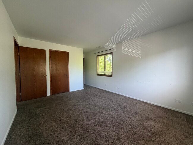 Building Photo - 1501 N Milwaukee Ave