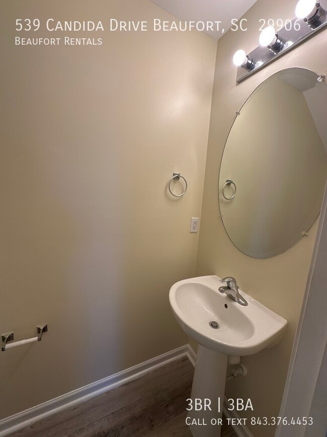 Building Photo - 539 Candida Dr