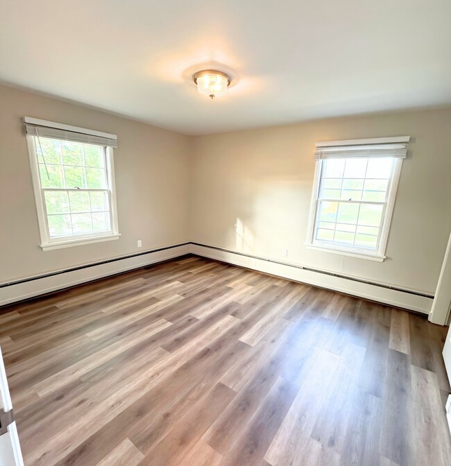 Building Photo - 400 N Webb Ave