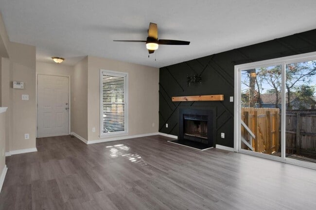 Building Photo - 3681 Highgate Dr