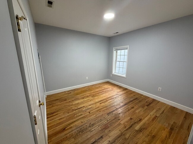 Building Photo - 1007 N 25th St