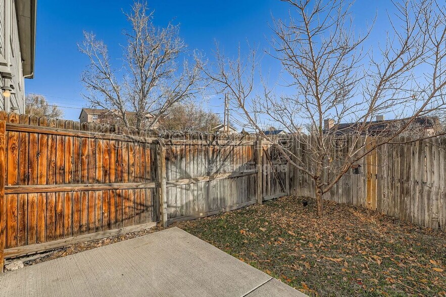 Building Photo - 2900 W 65th Ave