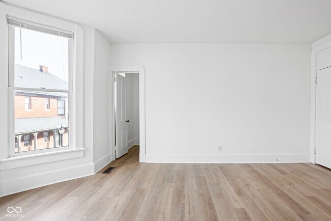 Building Photo - 1448 N Illinois St