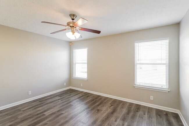 Building Photo - 1711 Bellamy Ln