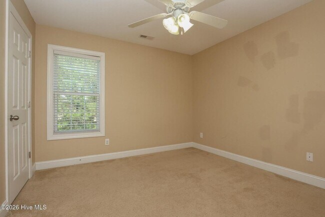 Building Photo - 204 Willoughby Ln