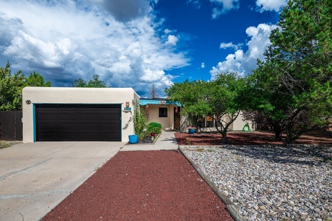 Building Photo - NEW MOVE-IN SPECIAL! Vibrant Home Off Rode...