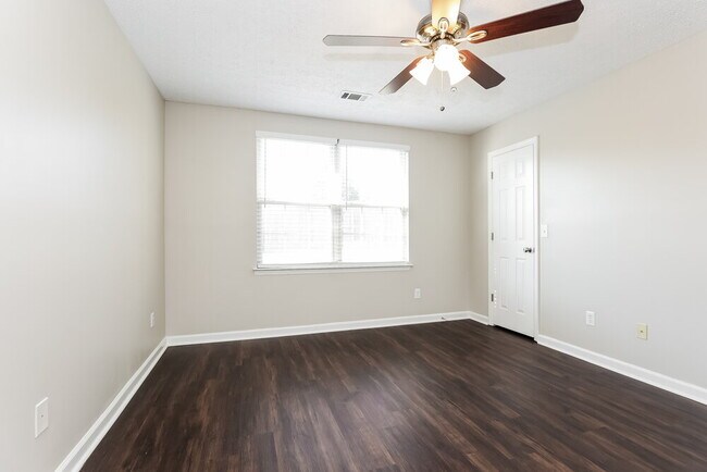 Building Photo - 188 Bradford Cir