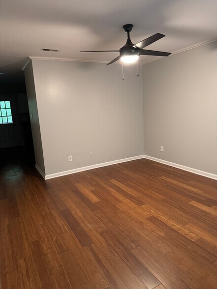Building Photo - 300 NC-54