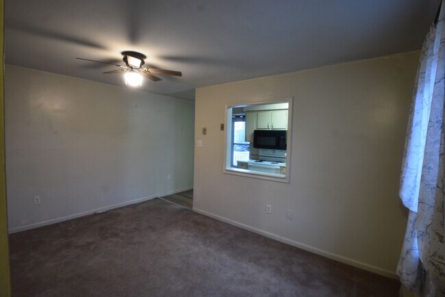 Building Photo - TAIT 112