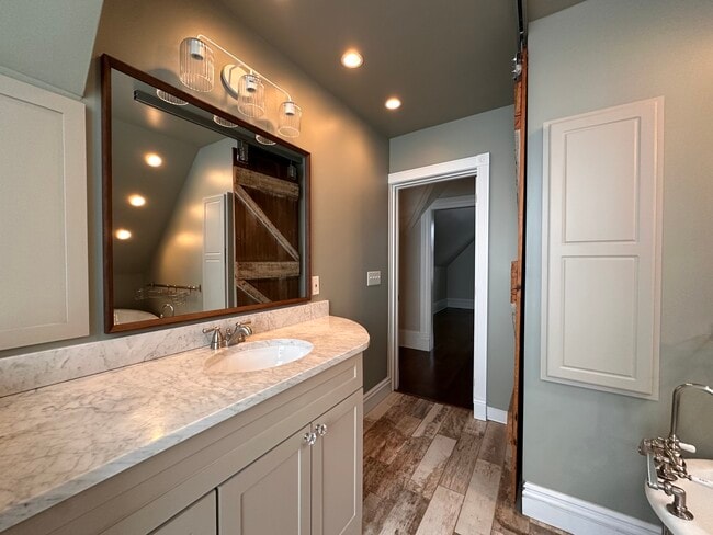 Building Photo - 67 E Mithoff St