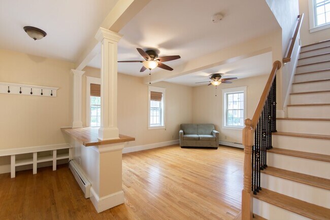 Building Photo - 51 Kingston Ave