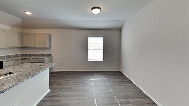 Building Photo - 1024 S Blackjack Ln