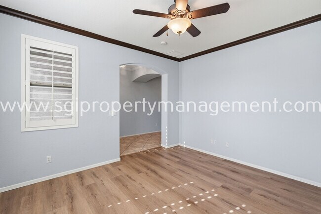 Building Photo - 12442 N 82nd Ln