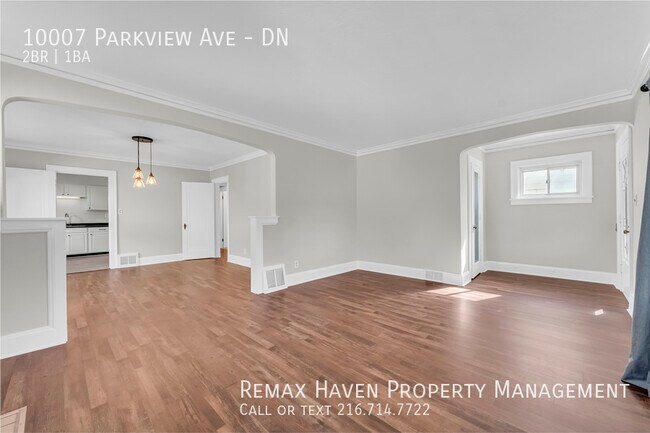 Building Photo - 10007 Parkview Ave