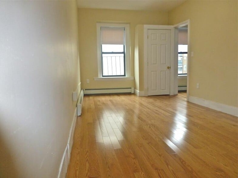 Building Photo - 232 Cambridge St