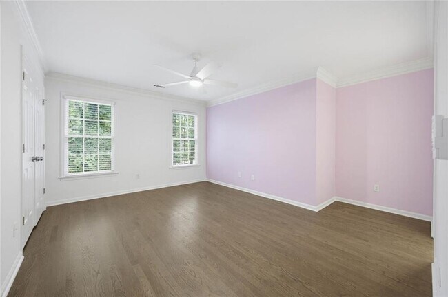 Building Photo - 735 Westwind Ln