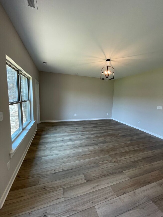 Building Photo - Home for Rent in Meridianville, AL!!! Avai...
