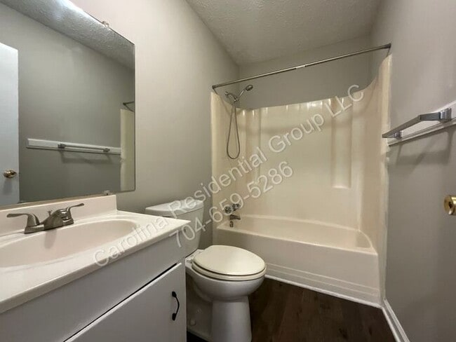 Building Photo - 322 E Sumter St