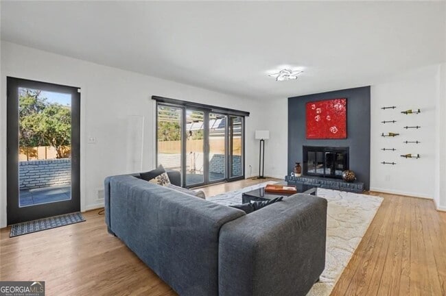 Building Photo - 7330 Hunters Branch Dr NE