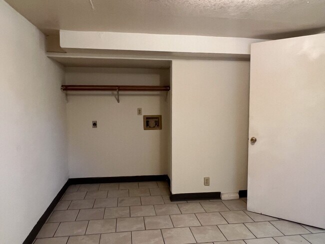 Building Photo - 1101 N Garth Ave