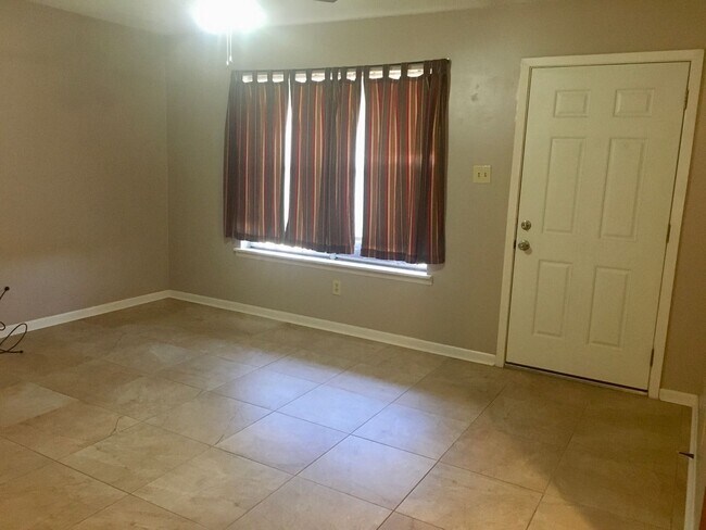 Building Photo - Sherwood rental!