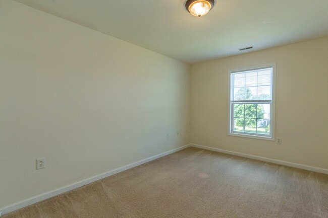 Building Photo - 59 Stork Ln