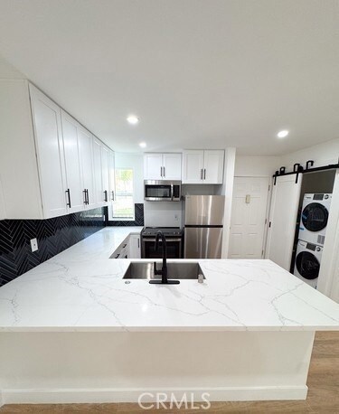 Building Photo - 17000 Burbank Blvd